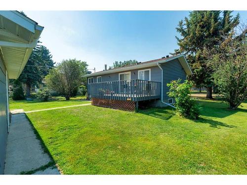 210 Lady Vivian Avenue West, Galahad, AB - Outdoor With Deck Patio Veranda