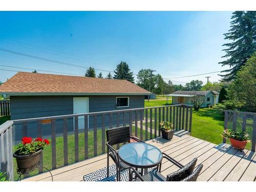 210 Lady Vivian Avenue West, Galahad, AB - Outdoor With Deck Patio Veranda