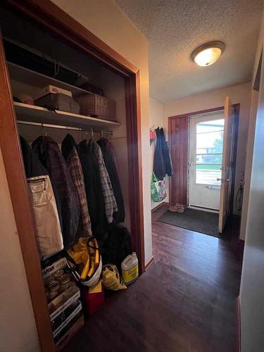 3903 44 Street, Ponoka, AB - Indoor Photo Showing Other Room