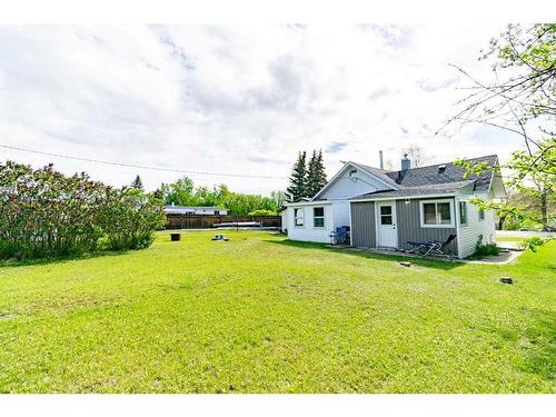 141 3Rd Avenue South, Big Valley, AB - Outdoor