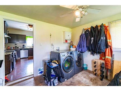 141 3Rd Avenue South, Big Valley, AB - Indoor Photo Showing Laundry Room