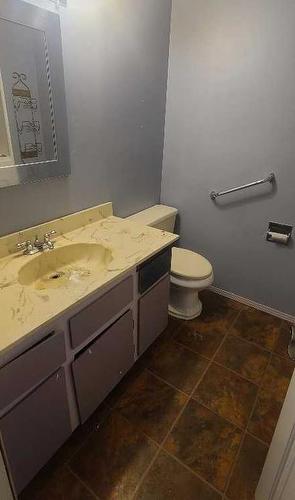 5115 46 Street, Consort, AB - Indoor Photo Showing Bathroom