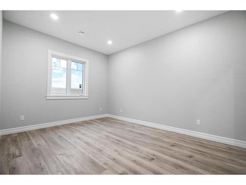 3307 50A Street Close, Camrose, AB - Indoor Photo Showing Other Room