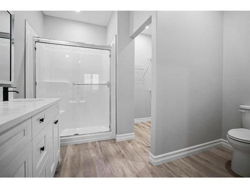 3307 50A Street Close, Camrose, AB - Indoor Photo Showing Bathroom