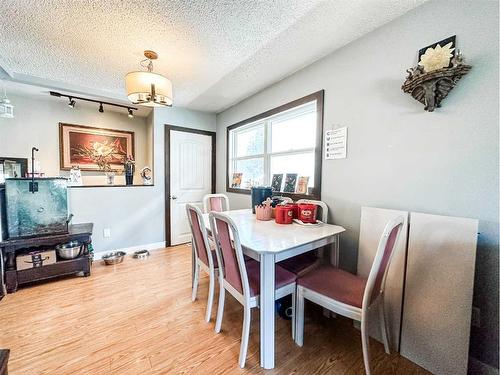 5705 50 Avenue, Stettler, AB - Indoor Photo Showing Dining Room