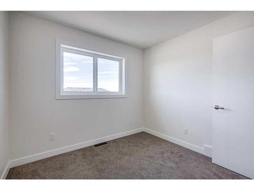14 Athens Place, Blackfalds, AB - Indoor Photo Showing Other Room
