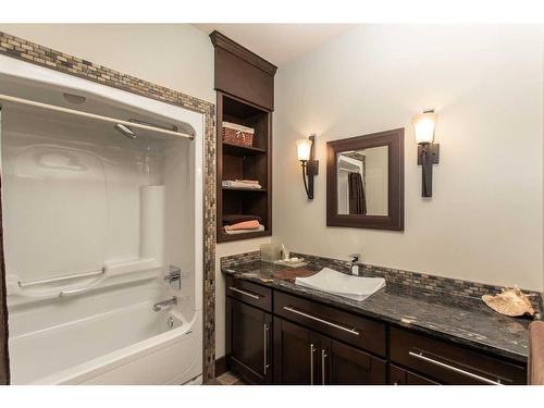 132-38254 Range Road 265, Rural Red Deer County, AB - Indoor Photo Showing Bathroom