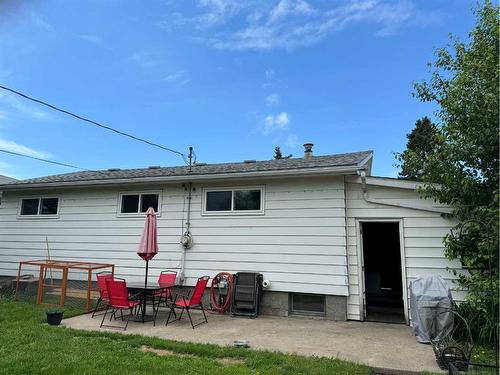 5411 59 Street, Ponoka, AB - Outdoor With Exterior