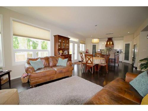 69 Grove Close, Red Deer, AB - Indoor Photo Showing Living Room