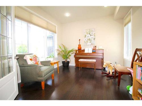 69 Grove Close, Red Deer, AB - Indoor Photo Showing Living Room