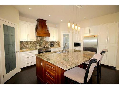 69 Grove Close, Red Deer, AB - Indoor Photo Showing Kitchen With Upgraded Kitchen