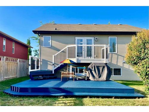 28 Isbister Close, Red Deer, AB - Outdoor