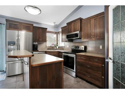 28 Isbister Close, Red Deer, AB - Indoor Photo Showing Kitchen With Stainless Steel Kitchen