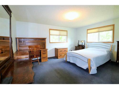 43231 Range Road 220, Rural Camrose County, AB - Indoor Photo Showing Bedroom