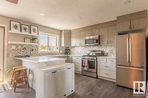 4703 52 Avenue, Warburg, AB - Indoor Photo Showing Kitchen With Upgraded Kitchen