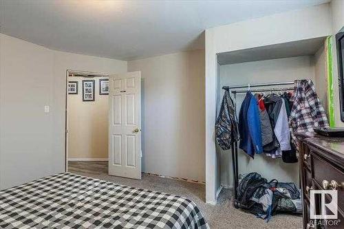 4703 52 Avenue, Warburg, AB - Indoor Photo Showing Bedroom