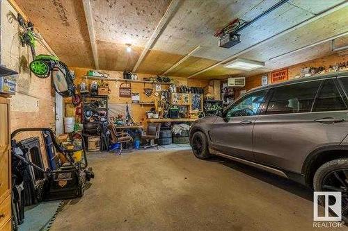 4703 52 Avenue, Warburg, AB - Indoor Photo Showing Garage