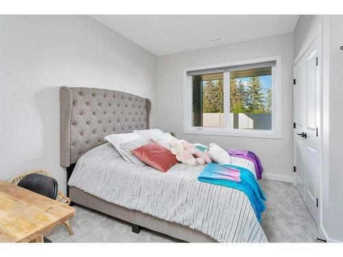 36 Meadow Close, Lacombe, AB - Indoor Photo Showing Bedroom