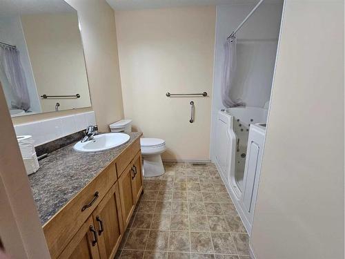 4-4802 49 Street, Mayerthorpe, AB - Indoor Photo Showing Bathroom