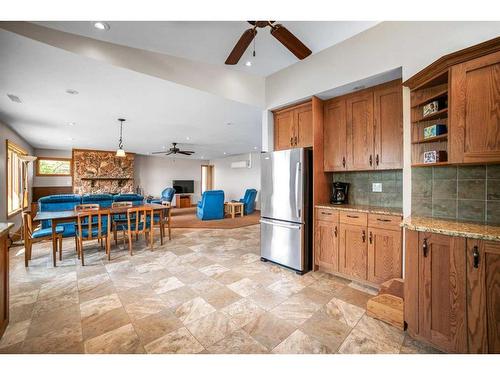 48 Front Street, White Sands, AB - Indoor Photo Showing Kitchen