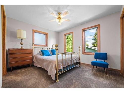 48 Front Street, White Sands, AB - Indoor Photo Showing Bedroom