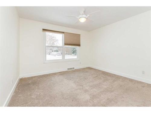 3749 43A Avenue, Red Deer, AB - Indoor Photo Showing Other Room