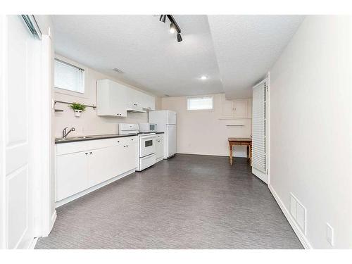 3749 43A Avenue, Red Deer, AB - Indoor Photo Showing Kitchen
