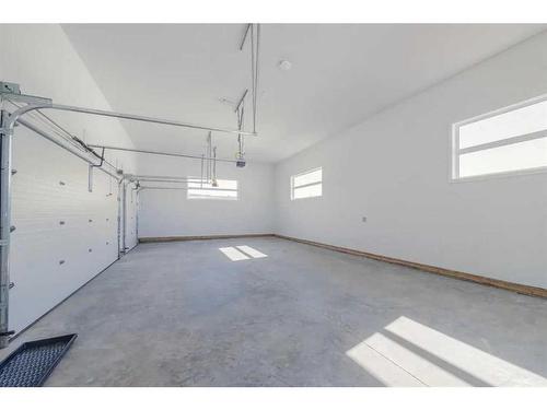 16225-100 Hamilton Heights Mews, Rural Foothills County, AB - Indoor Photo Showing Garage