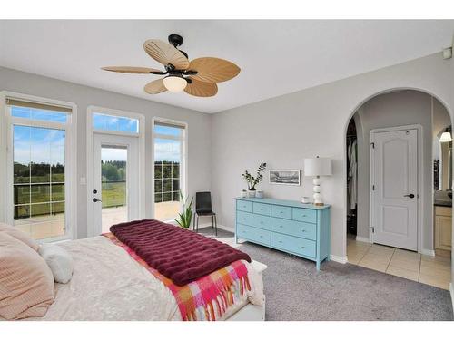 39328 Range Road 15, Rural Lacombe County, AB - Indoor Photo Showing Bedroom