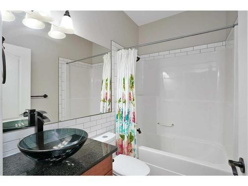 39328 Range Road 15, Rural Lacombe County, AB - Indoor Photo Showing Bathroom