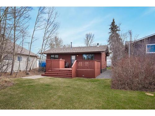 101 Lakeview Avenue, Gull Lake, AB - Outdoor With Deck Patio Veranda