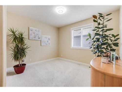 144 Kershaw Close, Red Deer, AB - Indoor Photo Showing Other Room