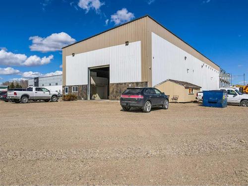 #11/13-27123 Hwy 597, Rural Lacombe County, AB 