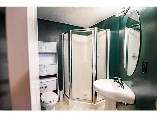 129-260 Duston Street, Red Deer, AB - Indoor Photo Showing Bathroom