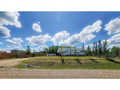 15 Horse Shoe, White Sands, AB 