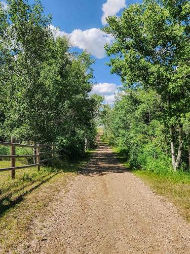 17 Horse Shoe, White Sands, AB 