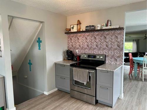 42570 Rge. Rd. 140 Range, Rural Flagstaff County, AB - Indoor Photo Showing Kitchen