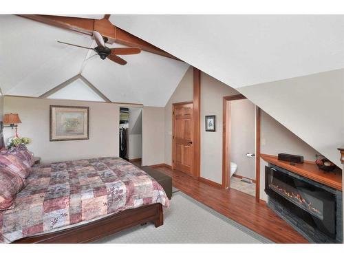 4030-25054 South Pine Lake Road, Rural Red Deer County, AB - Indoor Photo Showing Bedroom