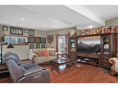 4030-25054 South Pine Lake Road, Rural Red Deer County, AB - Indoor Photo Showing Living Room