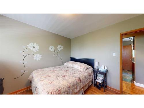 24 Abbey Road, Rural Stettler No. 6, County Of, AB - Indoor Photo Showing Bedroom