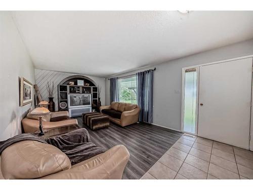 251057 Township Road 422, Rural Ponoka County, AB - Indoor Photo Showing Other Room