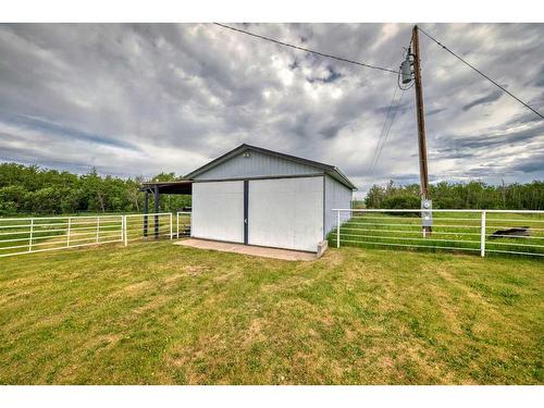 251057 Township Road 422, Rural Ponoka County, AB - Outdoor