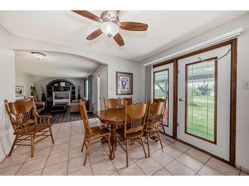 251057 Township Road 422, Rural Ponoka County, AB - Indoor Photo Showing Dining Room