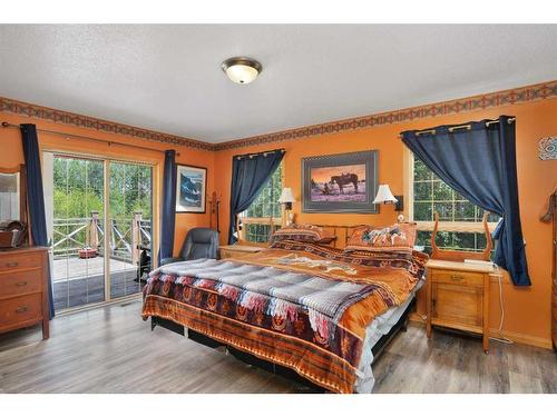 39527 Range Road 3-1, Rural Lacombe County, AB - Indoor Photo Showing Bedroom