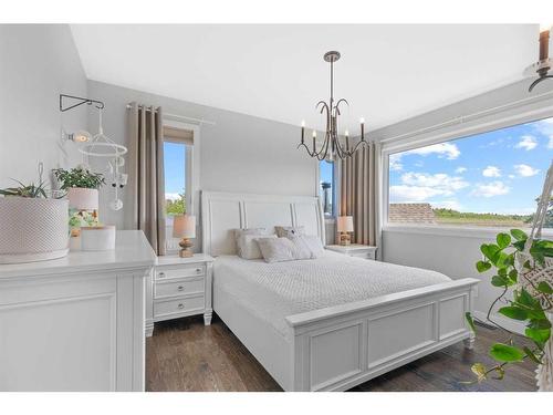 61-Lakeview Estates, Rural Lacombe County, AB - Indoor Photo Showing Bedroom