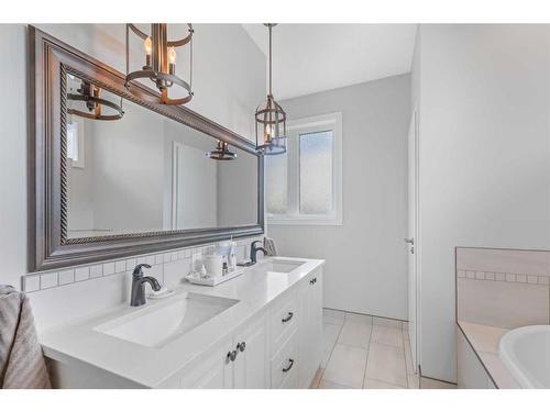 61-Lakeview Estates, Rural Lacombe County, AB - Indoor Photo Showing Bathroom