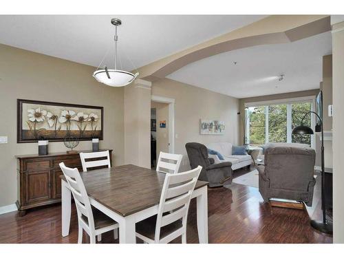 204-4707 50 Street, Sylvan Lake, AB - Indoor Photo Showing Dining Room