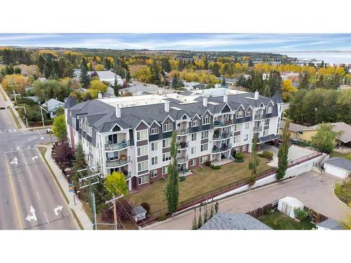 204-4707 50 Street, Sylvan Lake, AB - Outdoor With View