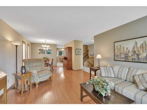 101 Gilbert Crescent, Red Deer, AB - Indoor Photo Showing Living Room