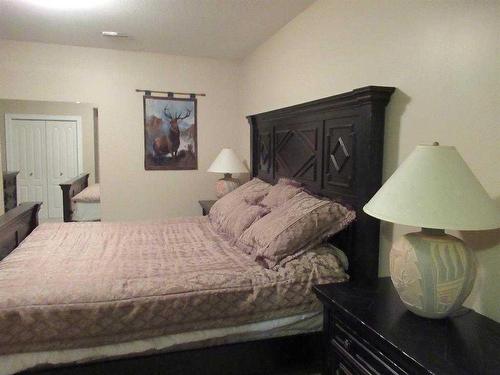 25 Echo Valley Crescent, Rural Clearwater County, AB - Indoor Photo Showing Bedroom